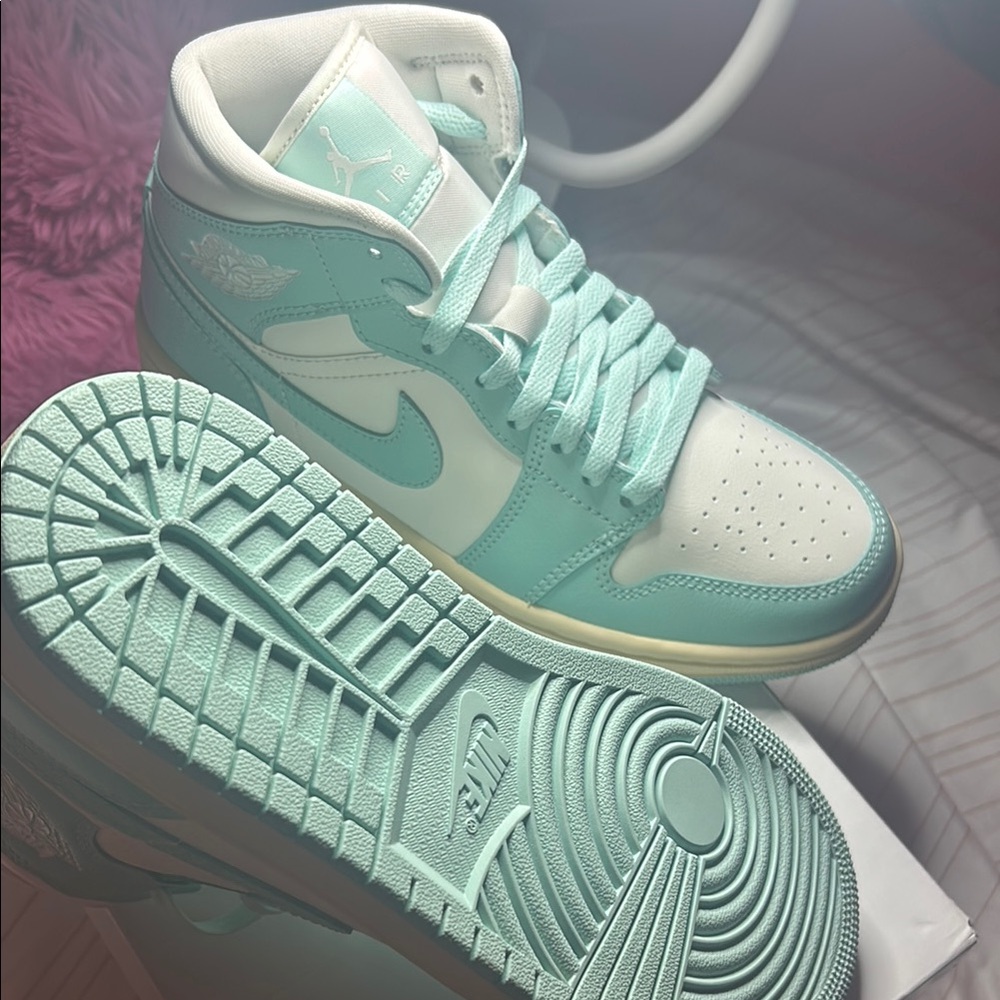 Nike Air Jordan 1 Mid Mint Green Sneakers